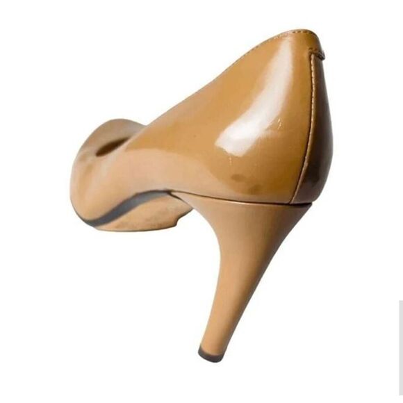 MICHAEL KORS Chantal Beige Patent Leather Pump Size 8M - Picture 12 of 12